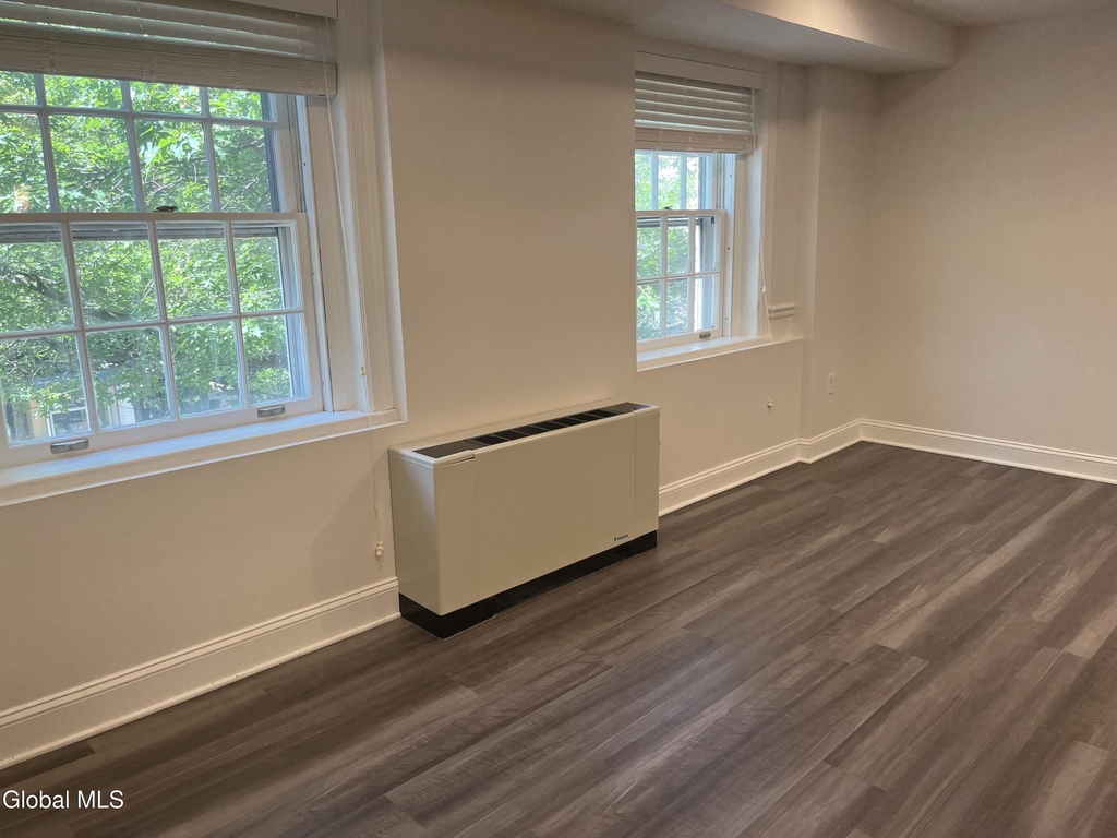 200 Broadway - Photo 3
