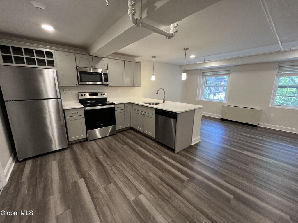 200 Broadway - Photo 1