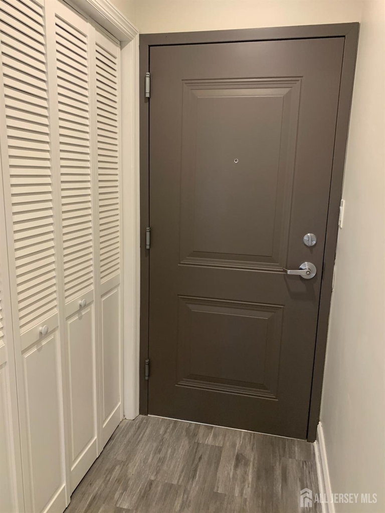 5 Charles Street - Photo 2