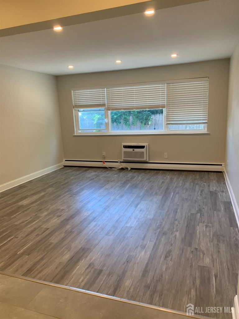 5 Charles Street - Photo 14