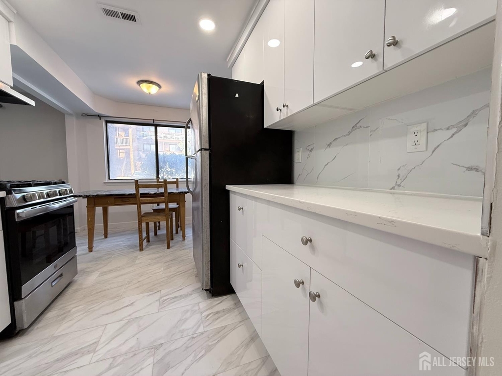 513 Edison Glen Terrace - Photo 6