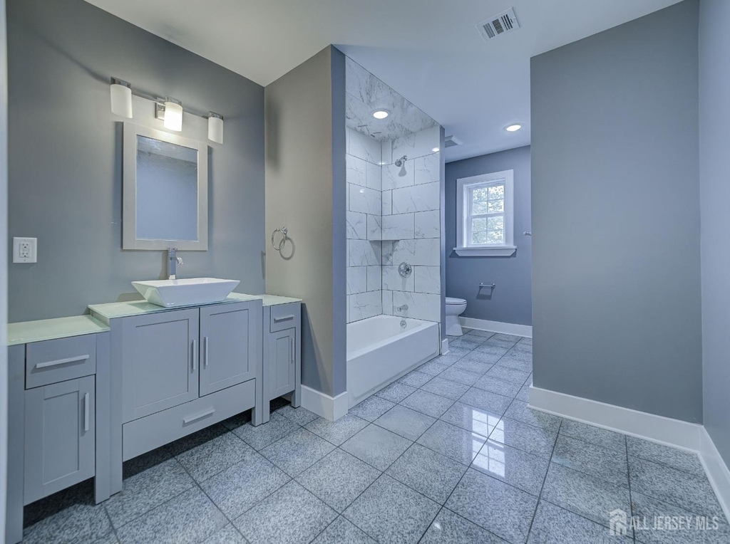 8 Travers Avenue - Photo 12