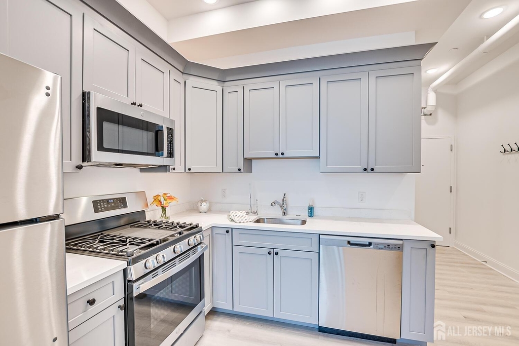 21 Station Place - Photo 24
