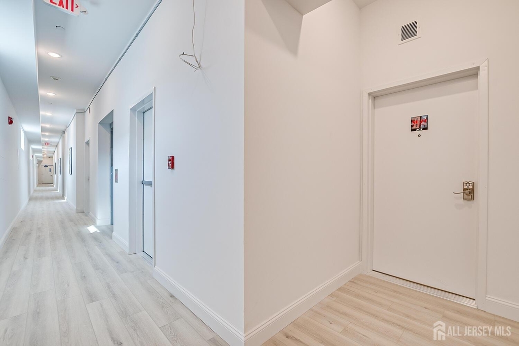 21 Station Place - Photo 20