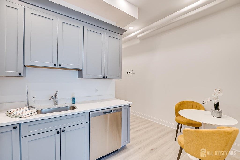 21 Station Place - Photo 25