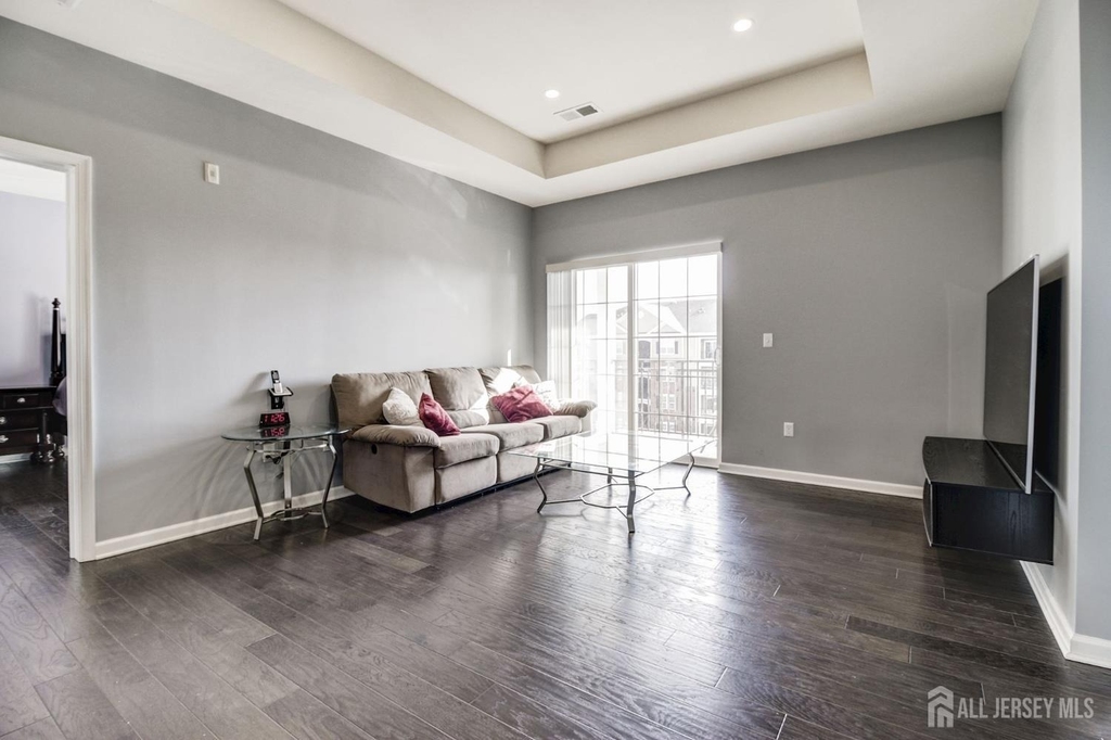 643 Strassle Way - Photo 3