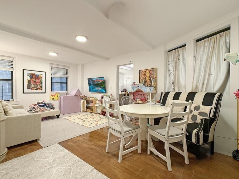 98 Riverside Drive - Photo 1