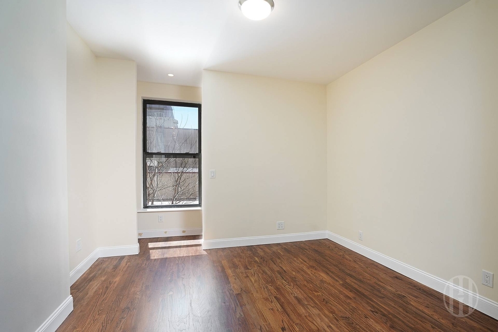 504 E 118th Street - Photo 1