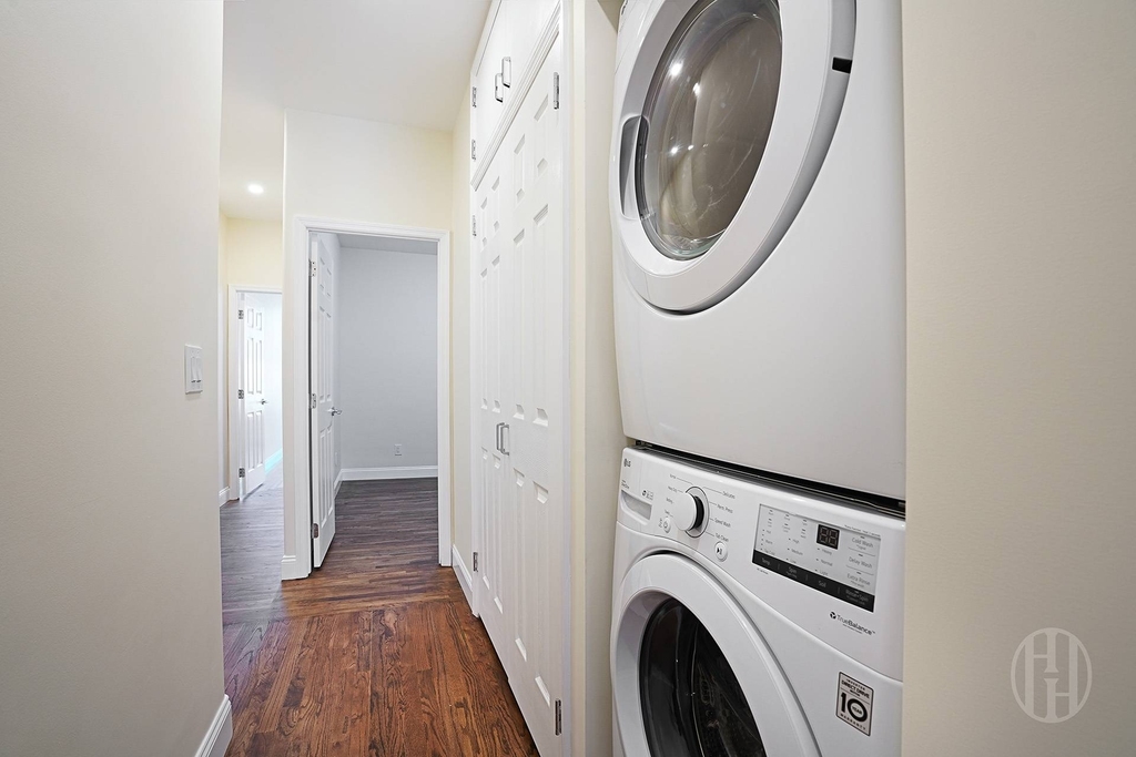 504 E 118th Street - Photo 3