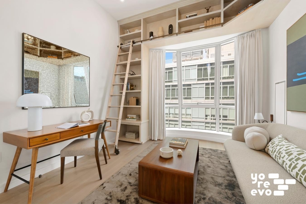 515 W 18th Street - Photo 5