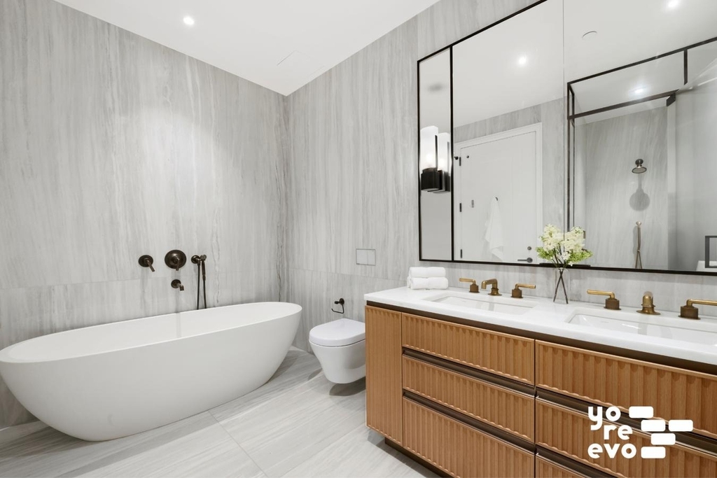 515 W 18th Street - Photo 4