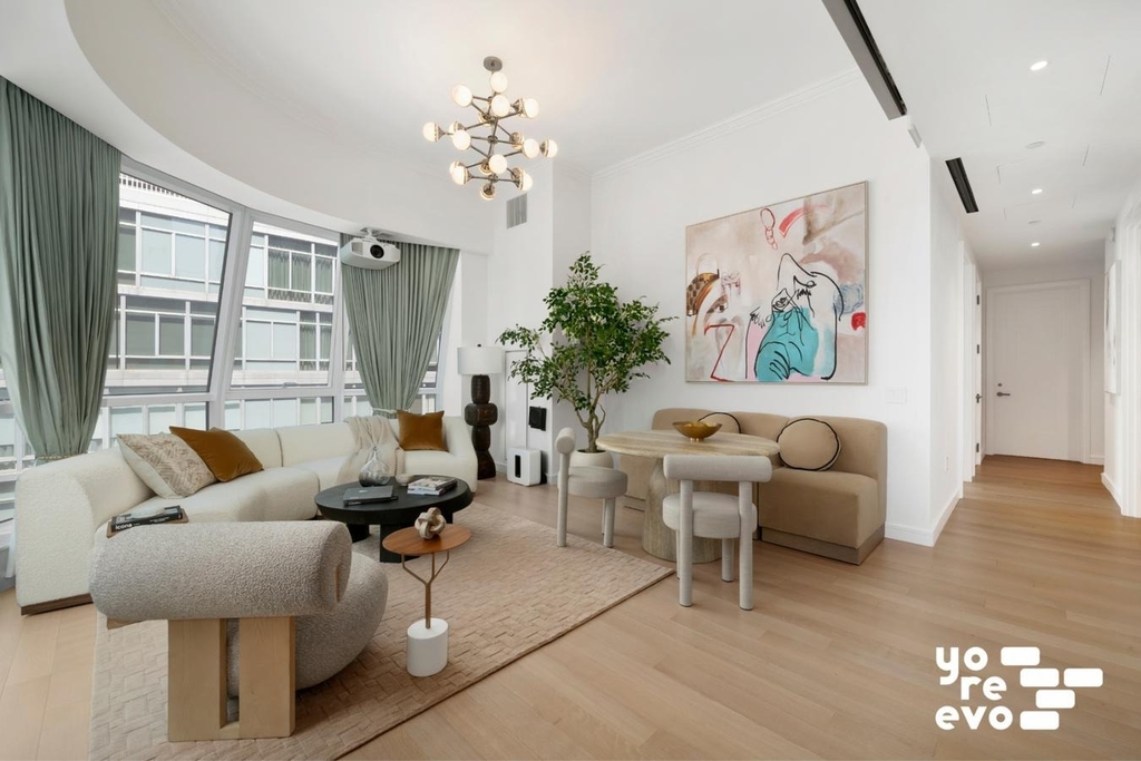 515 W 18th Street - Photo 1