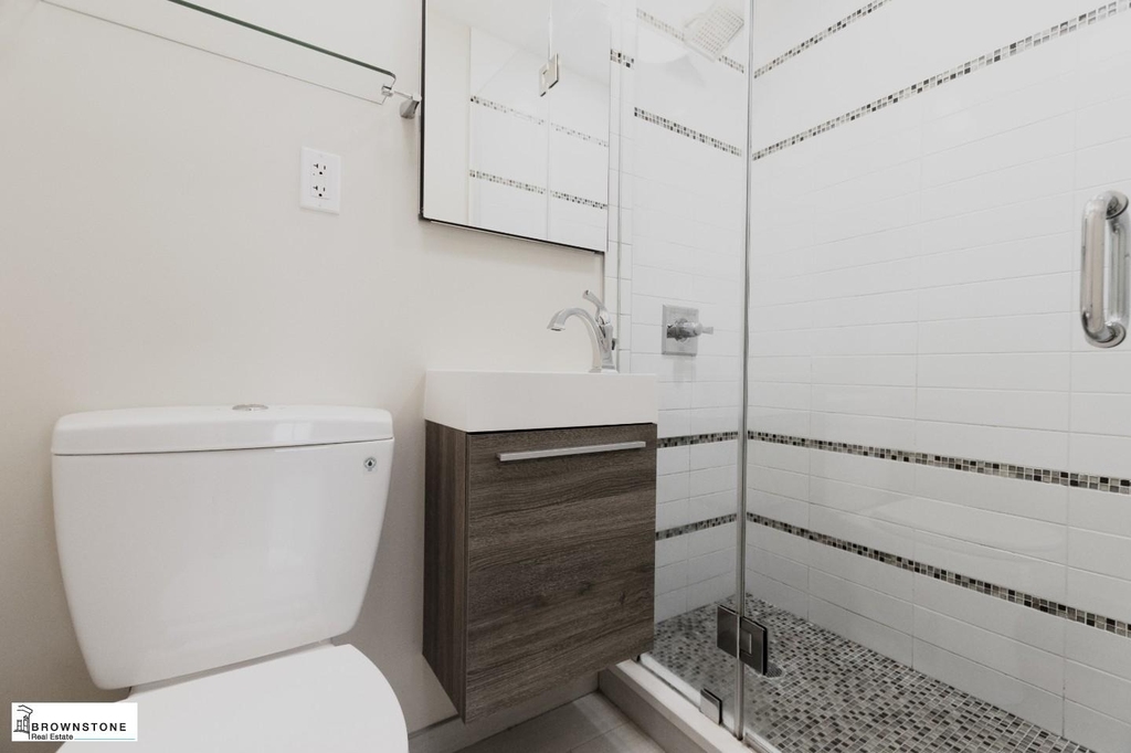 576 Henry Street - Photo 10