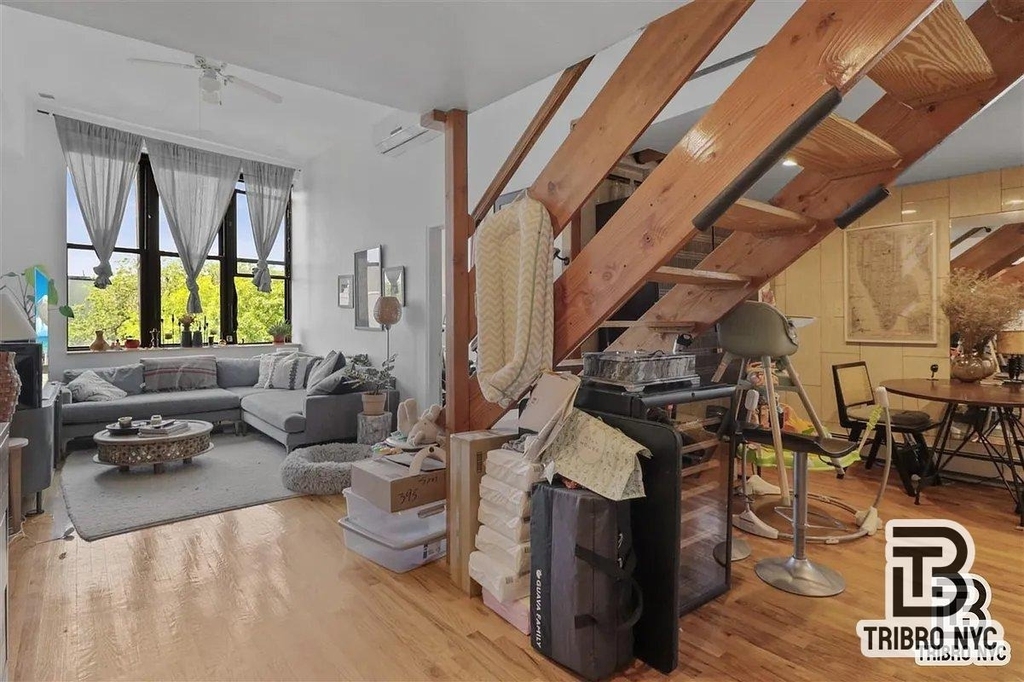 395 Smith Street - Photo 2