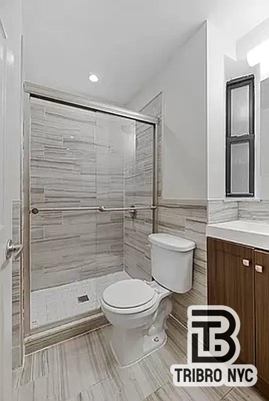 406 W 48th Street - Photo 6