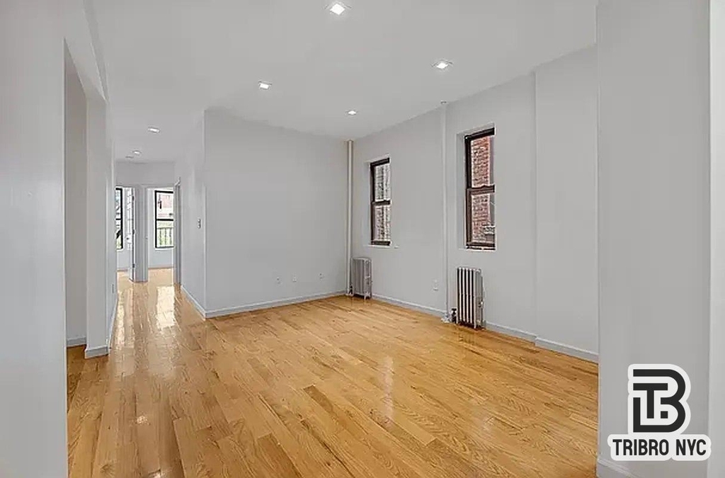 406 W 48th Street - Photo 2