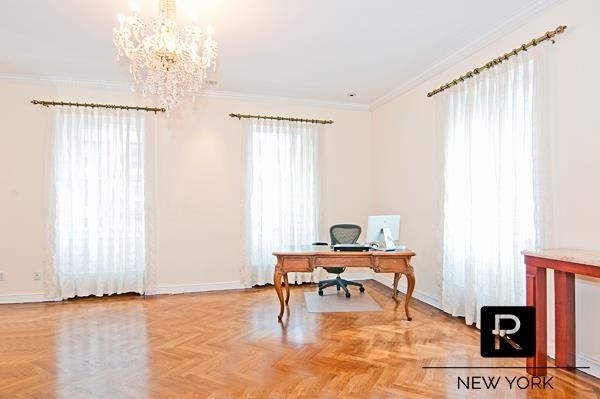 21 E 84th Street - Photo 2