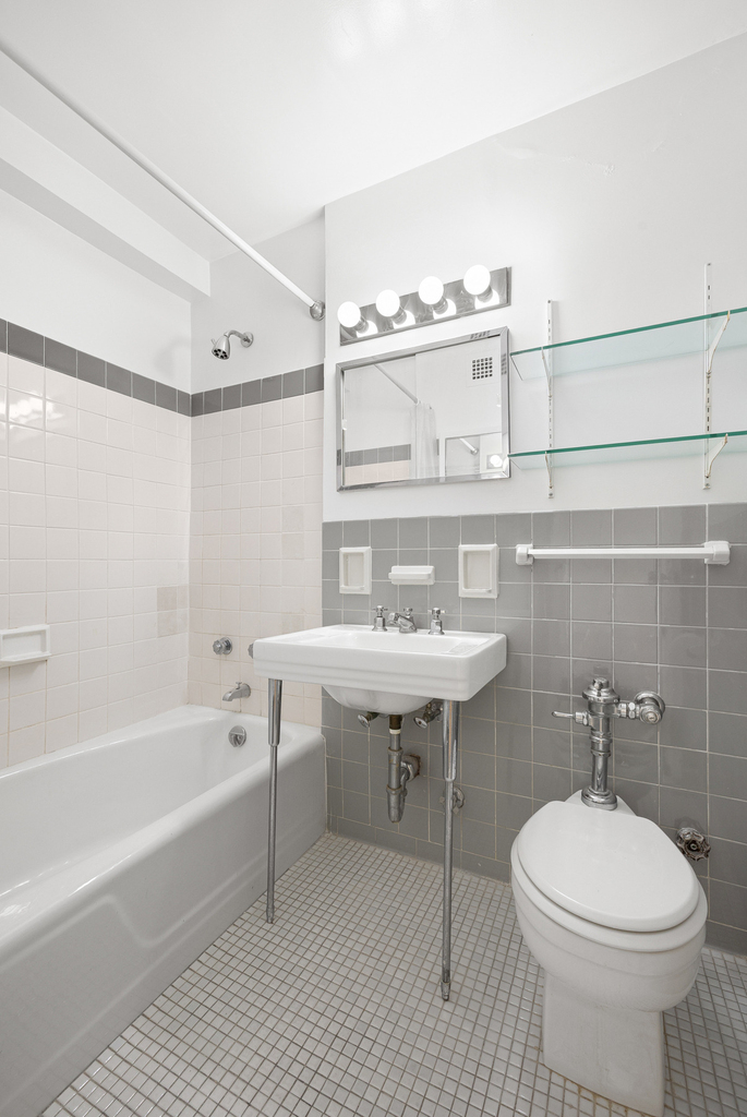 230 E 79th Street - Photo 5