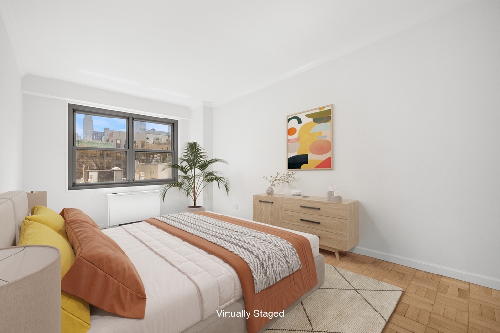 230 E 79th Street - Photo 2