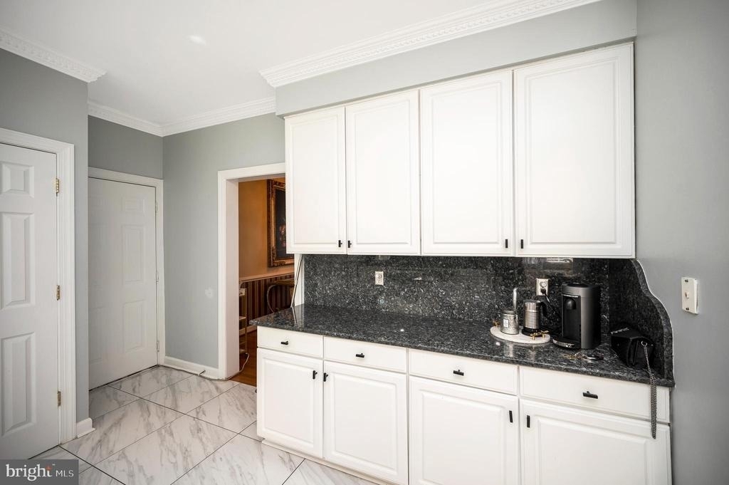 16005 Kings Mountain Road - Photo 14