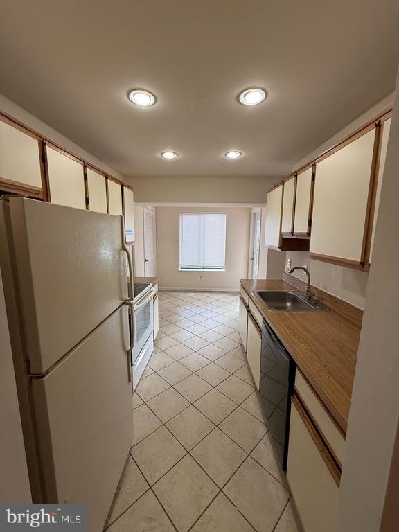 8383 Buttress Lane - Photo 3