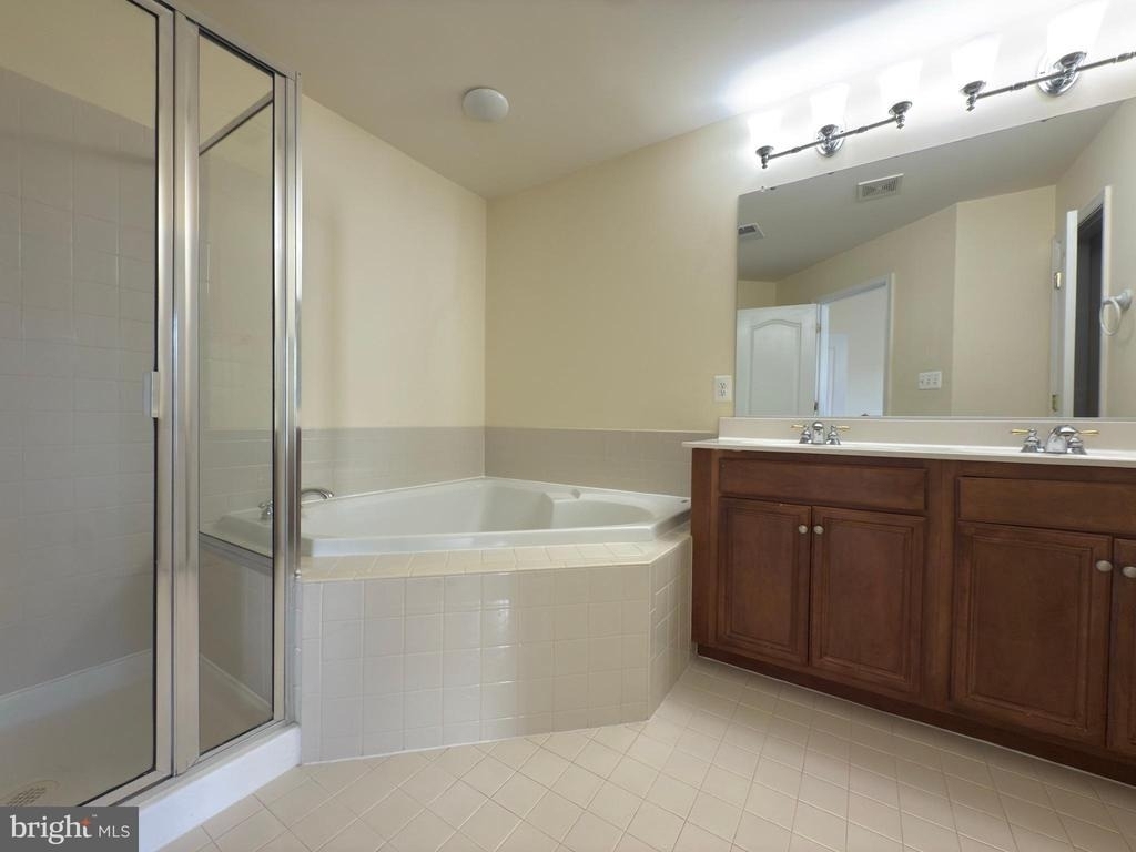 21929 Bayard Terrace - Photo 20