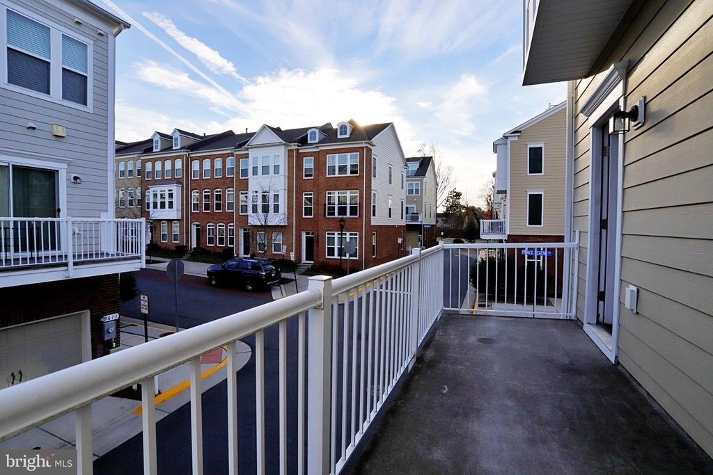 9612 Stockwell Lane - Photo 12
