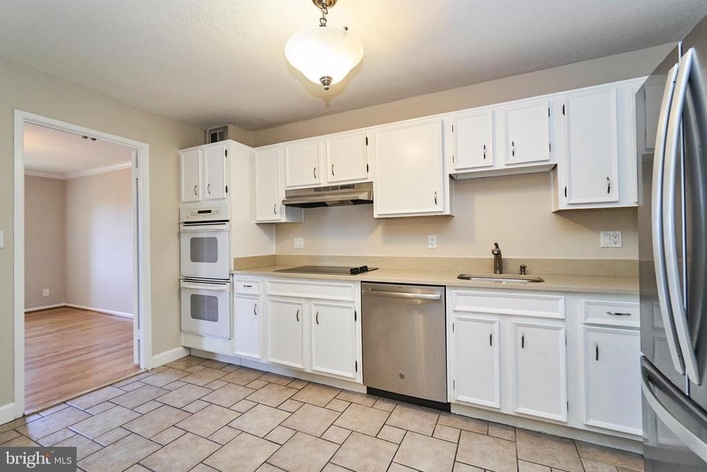 8360 Greensboro Drive - Photo 9