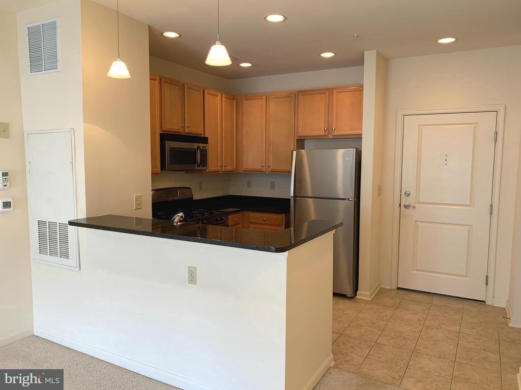 2655 Prosperity Avenue - Photo 3