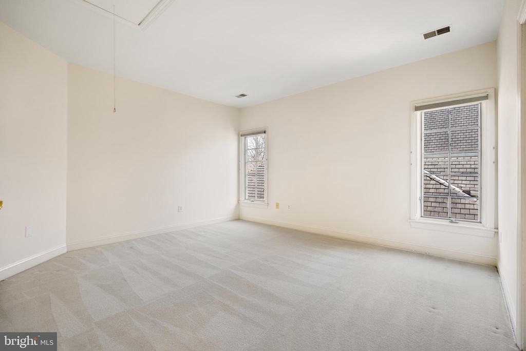 7440 Old Maple Square - Photo 36
