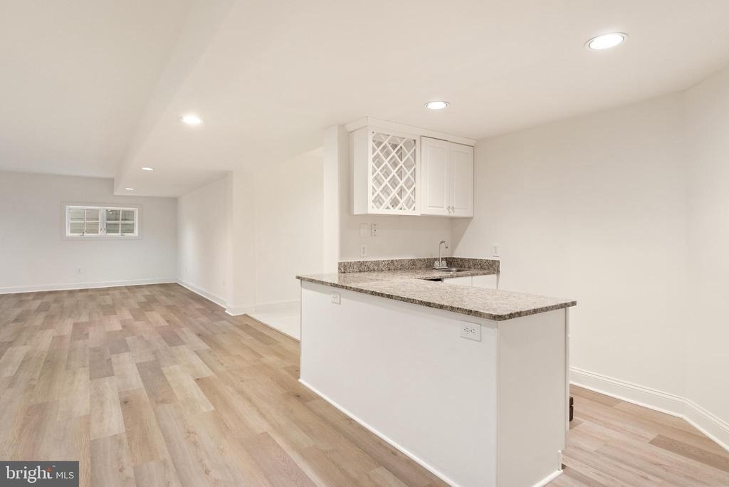 7440 Old Maple Square - Photo 34