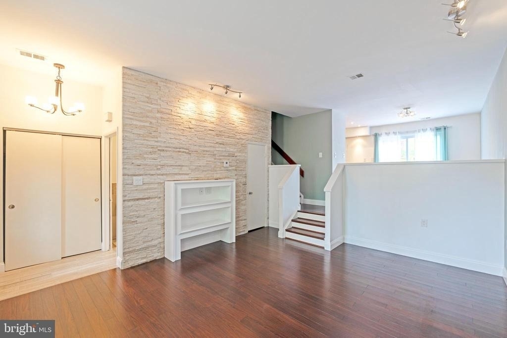 5411 Crossrail Drive - Photo 4