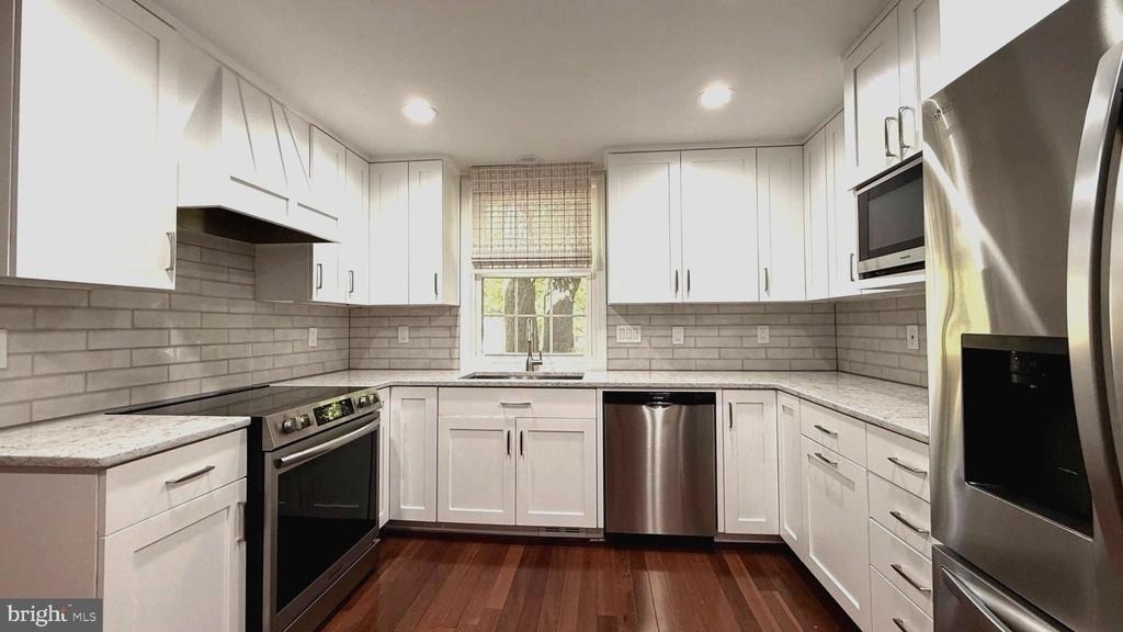2020 Hopewood Drive - Photo 3