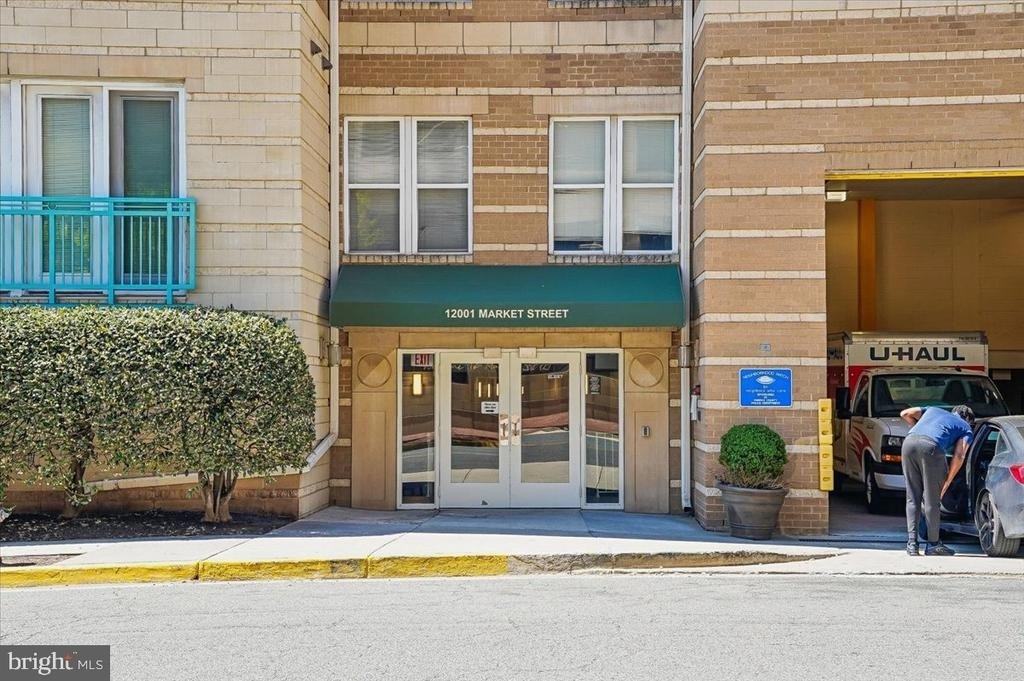 12001 Market Street - Photo 37