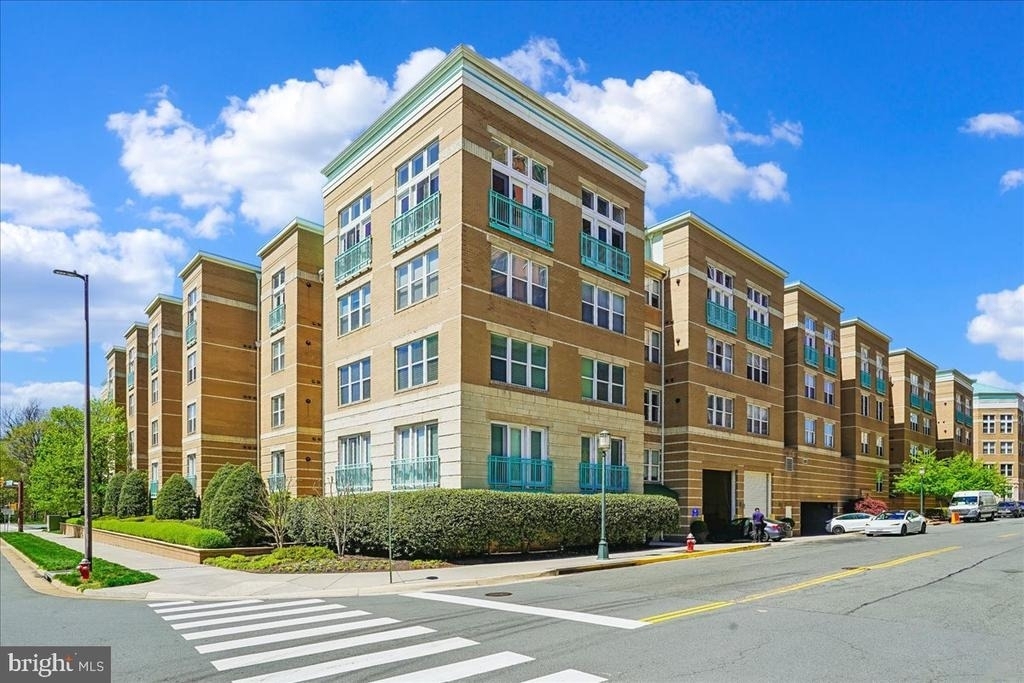 12001 Market Street - Photo 34