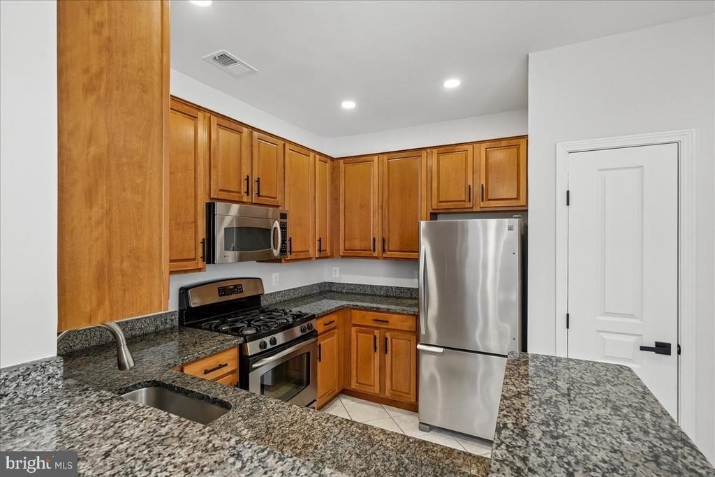 12000 Market Street - Photo 4