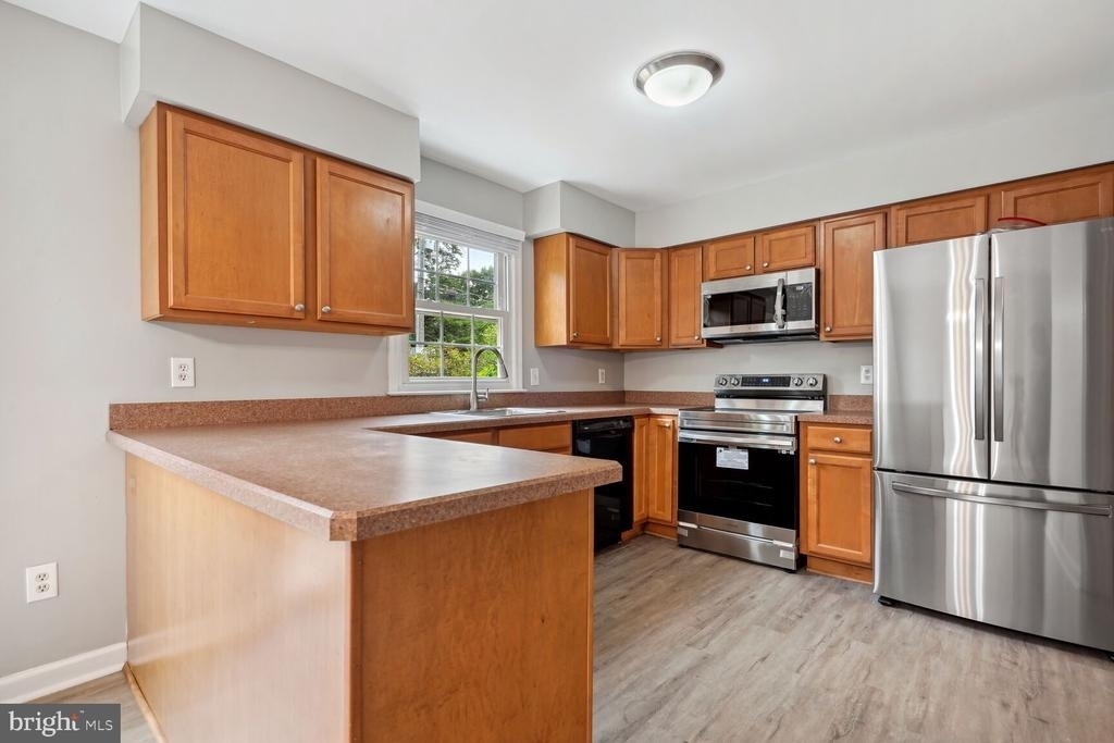 10205 Provincetown Court - Photo 2