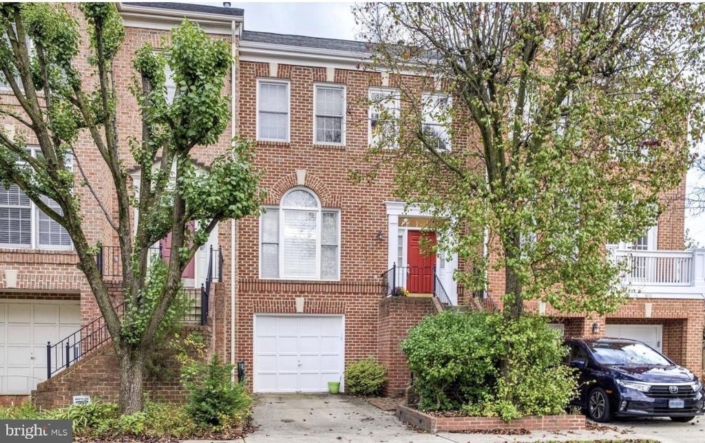 8134 Boss Street - Photo 0
