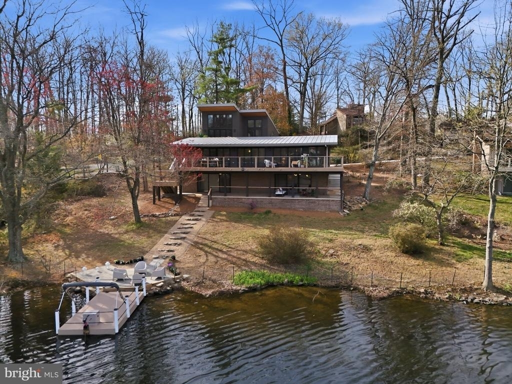 11216 S Shore Road - Photo 1