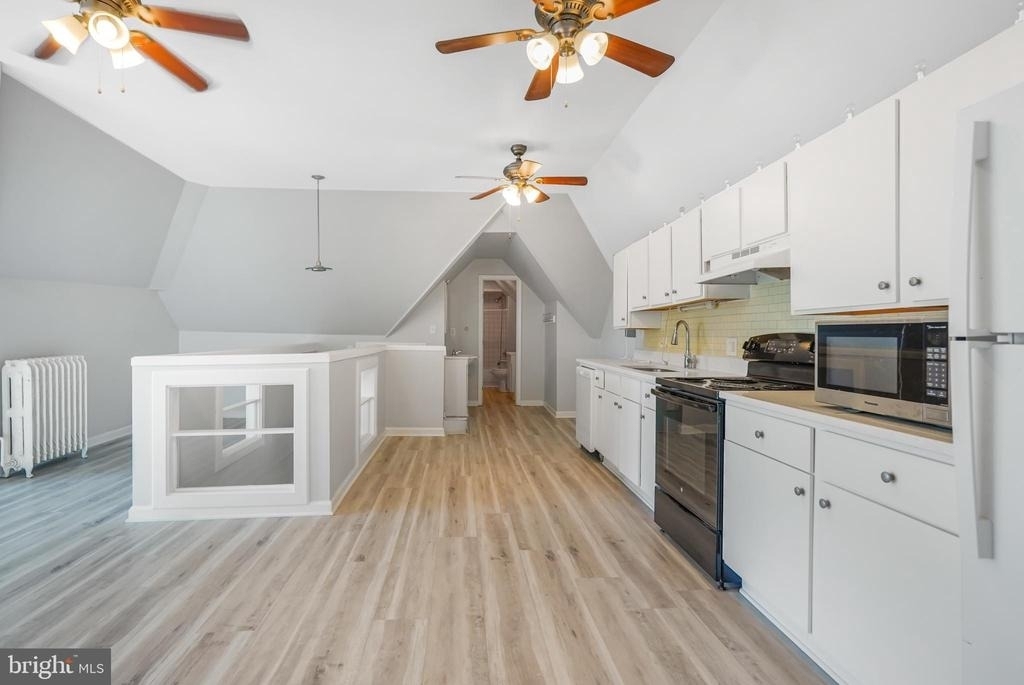 1122 Caroline Street - Photo 6