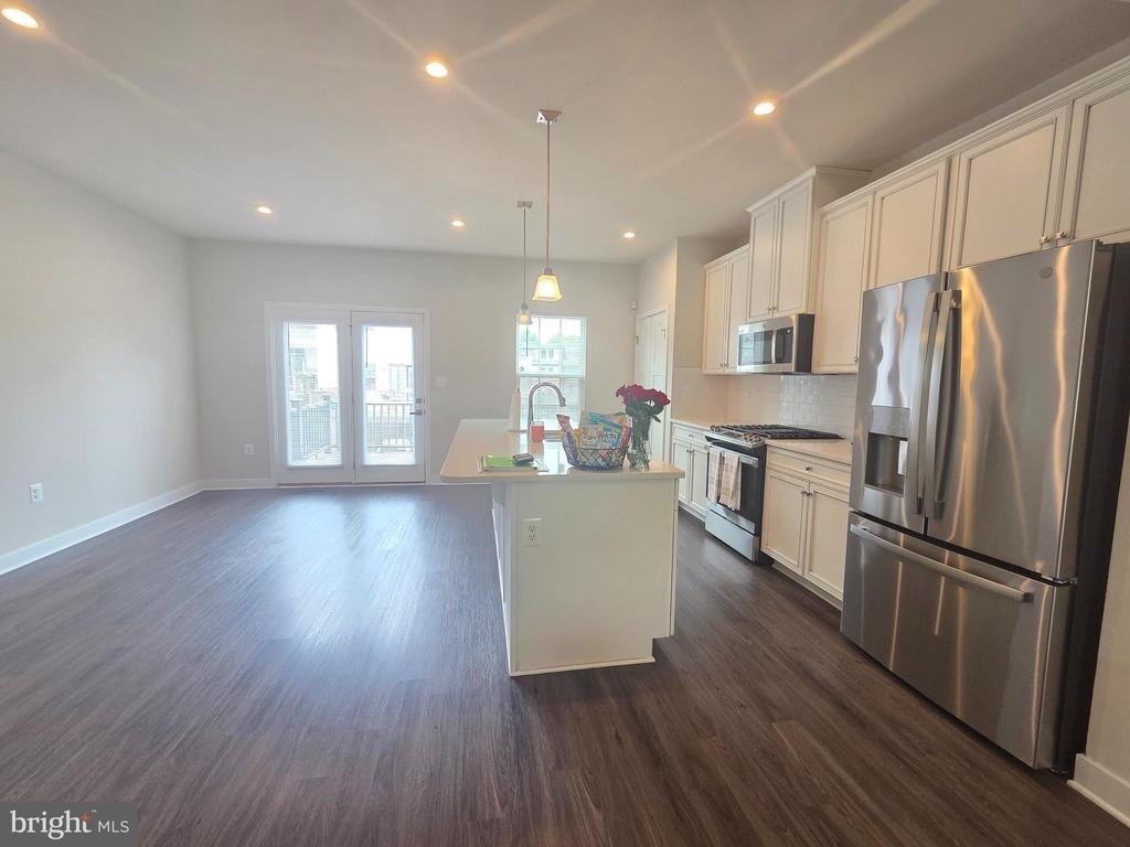 1001 Rampart Drive - Photo 5