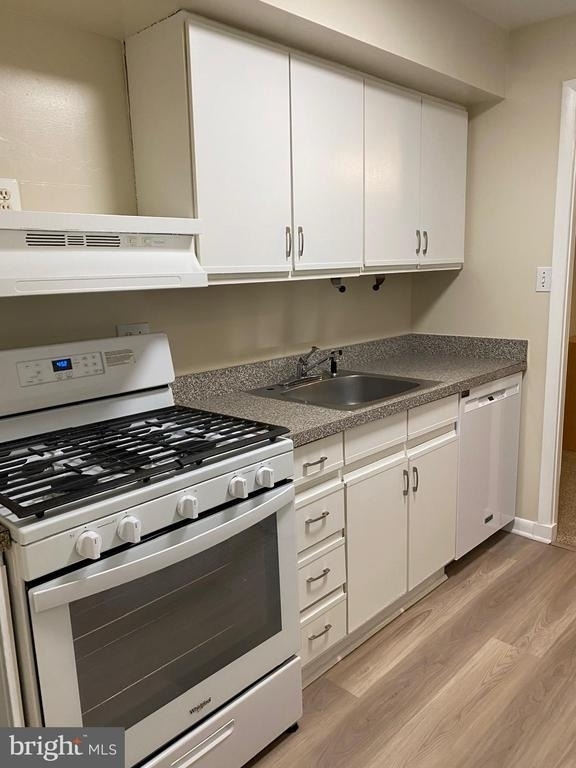 110 Birch Street - Photo 10