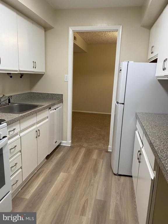 110 Birch Street - Photo 11