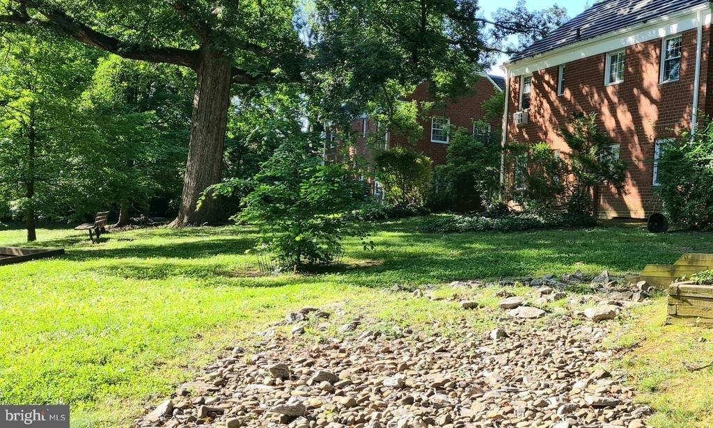 1622 Ripon Place - Photo 10