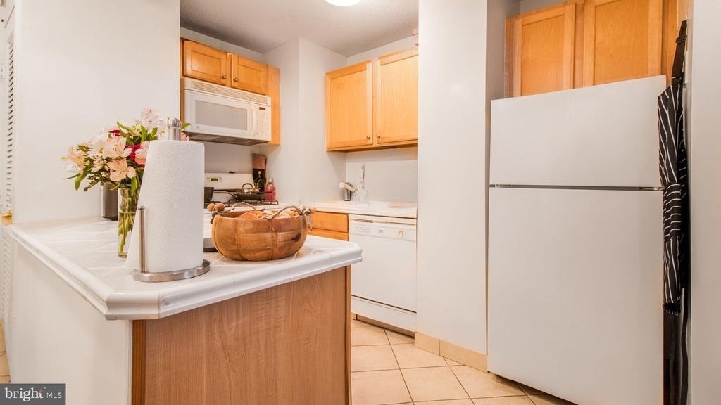 2030 N Adams Street - Photo 6