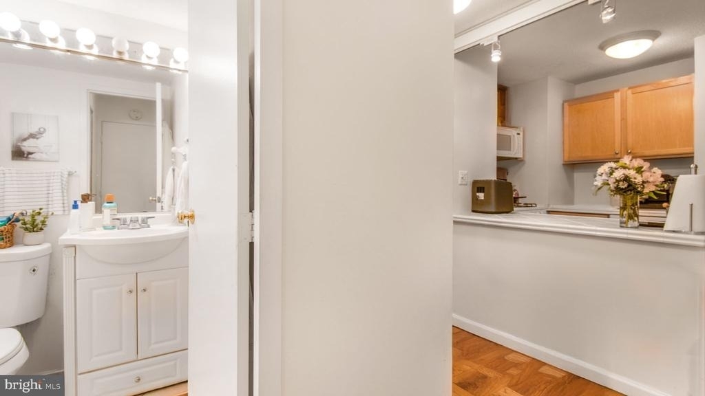 2030 N Adams Street - Photo 10