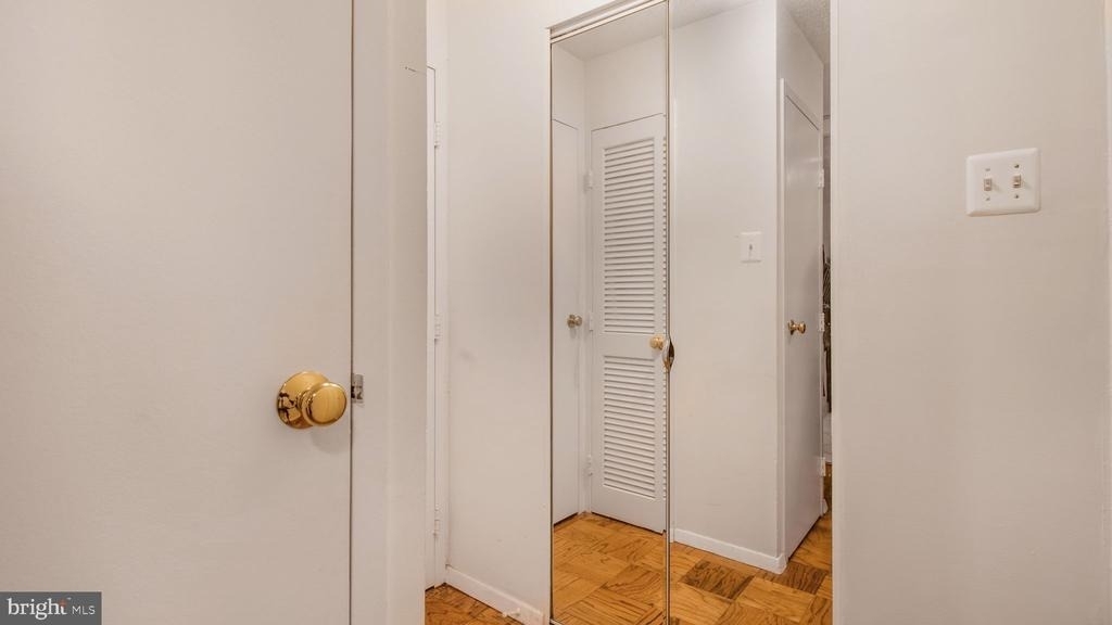 2030 N Adams Street - Photo 9