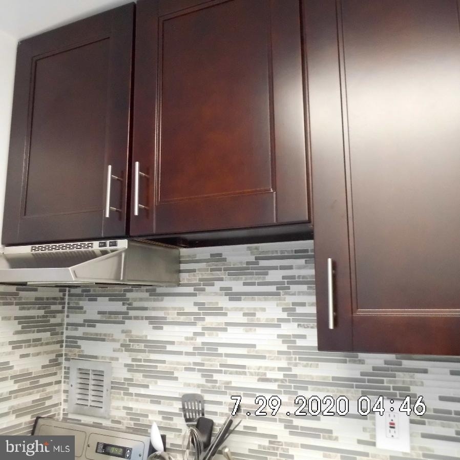 1011 Arlington Boulevard - Photo 2
