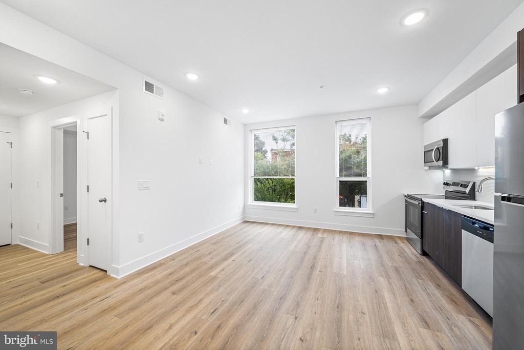 4324 Lancaster Avenue - Photo 1