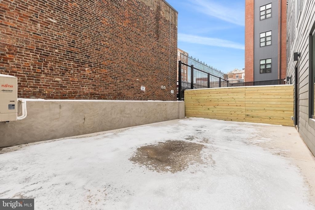 214 Vine Street - Photo 34